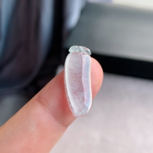缅甸天然A货翡翠 冰种白月光福瓜挂件吊坠D01