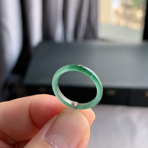 天然A货翡翠冰飘花戒指