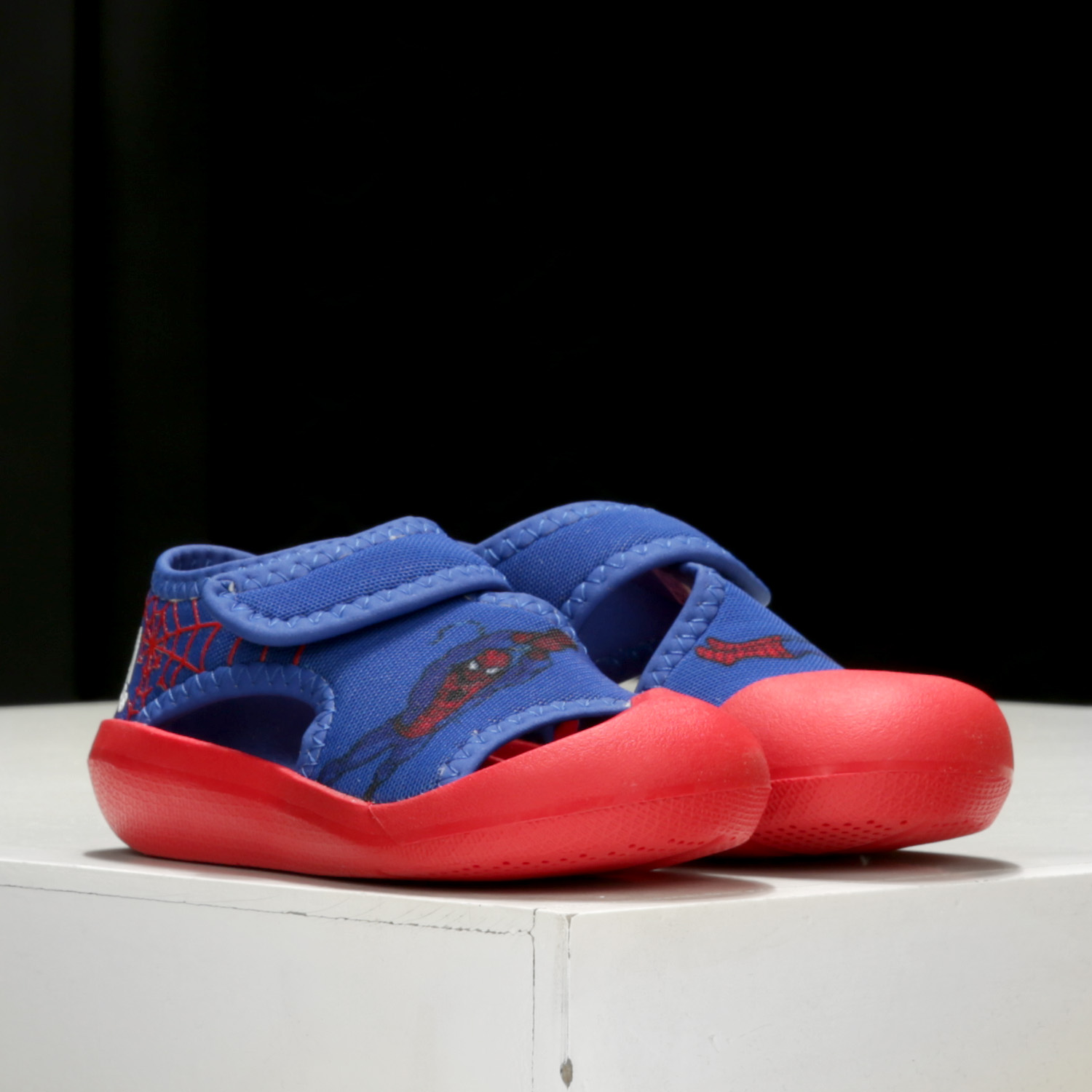 Adidas/阿迪达斯婴童休闲凉鞋