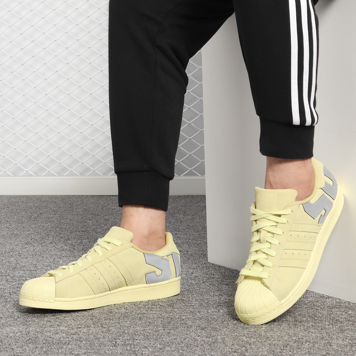 Adidas/阿迪达斯正品男2019春夏新款三叶草贝壳头休闲鞋B37977