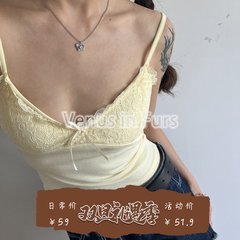 带胸垫蕾丝拼接V领舒适吊带背心