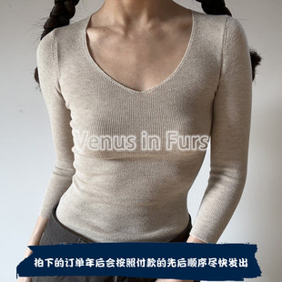 复古时髦简约V领柔软轻薄舒适弹力修身纯色七分袖针织打底衫上衣