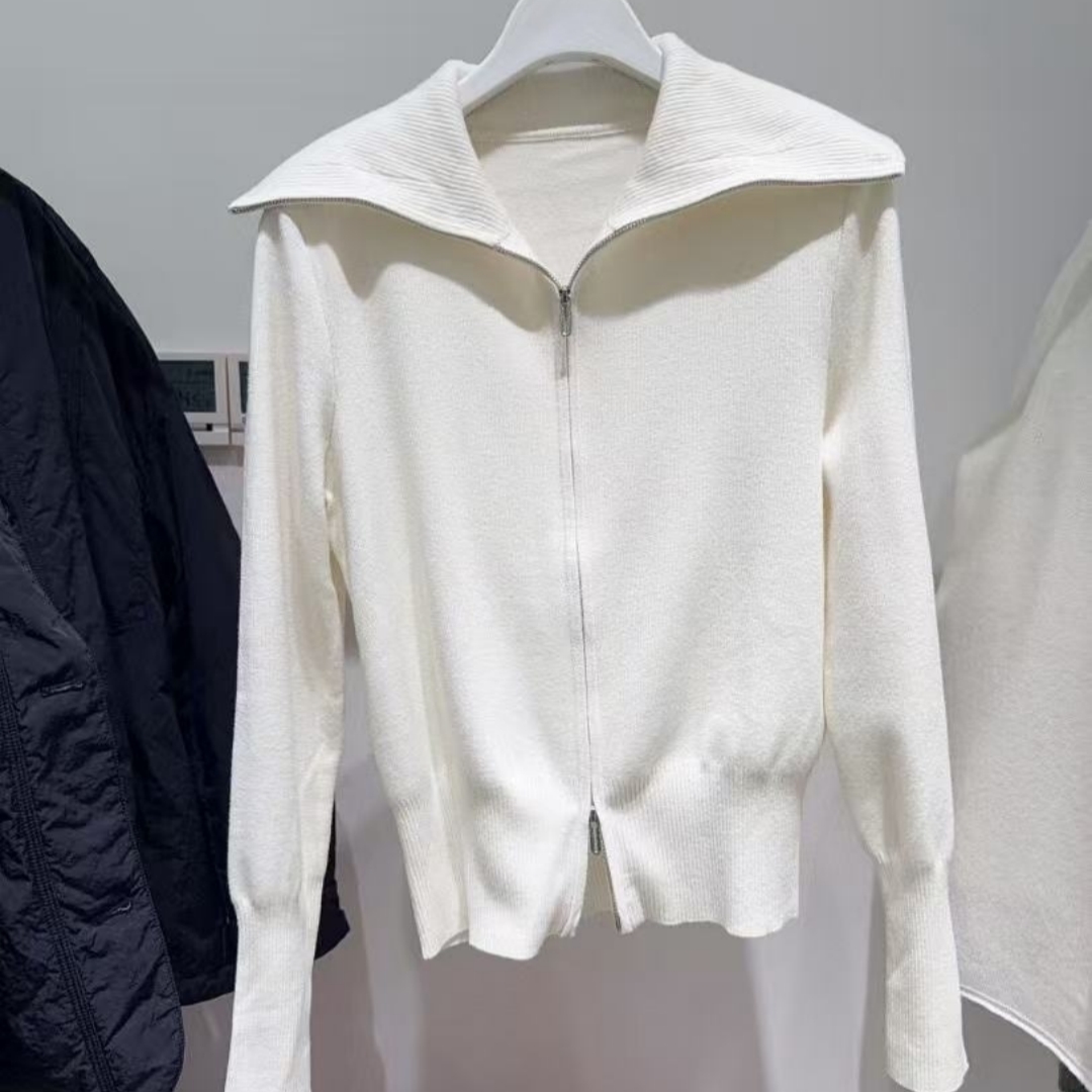 米白色大翻领绵羊毛针织开衫上衣