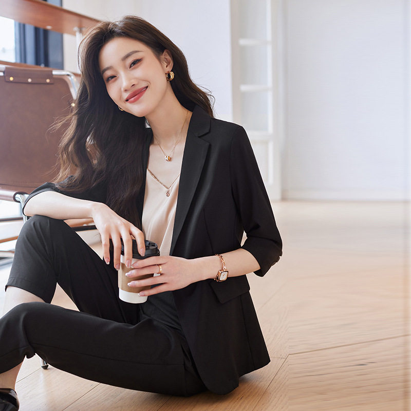 女装夏套装高级感2025新款薄款休闲西服外套职业装两件套夏天