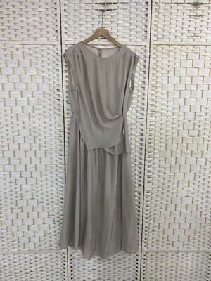 7608欧货2026春季新款韩版时尚百搭显瘦圆领无袖背心连衣裙女潮8