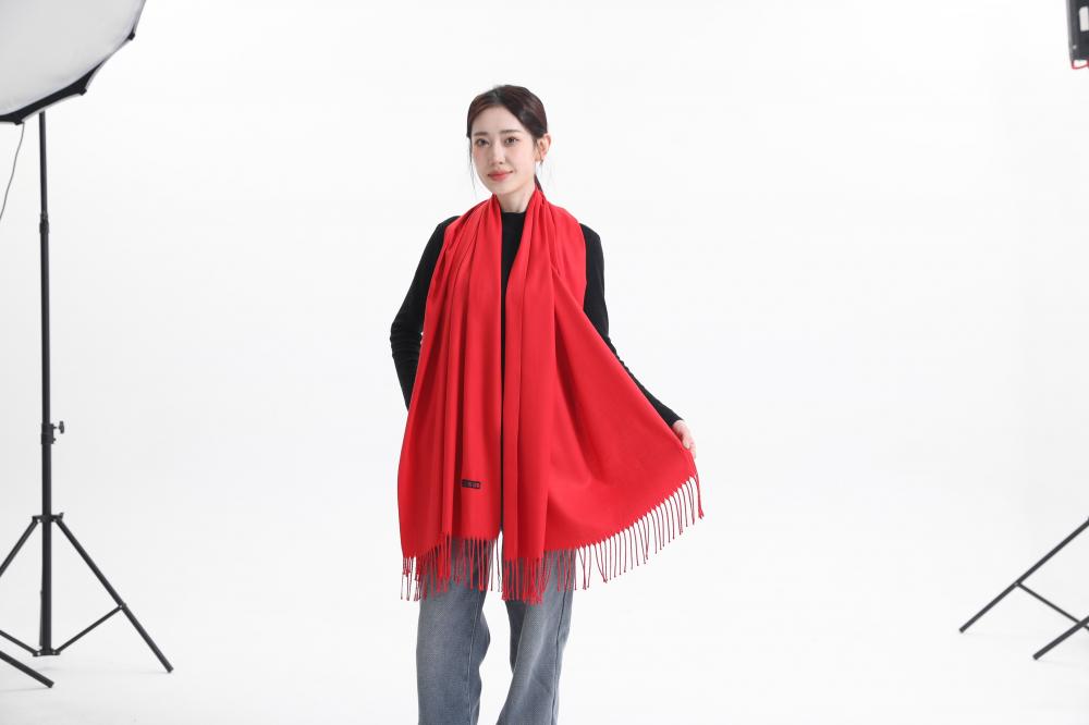 上海故事细沙斜纹红围巾过年祠堂祭祖庙会年会中国红丝巾