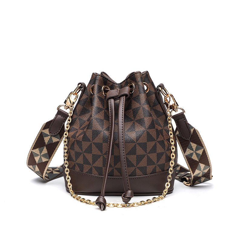 复古百搭印花手提斜挎包棋盘格2026年新款经典款女包单肩小水桶包