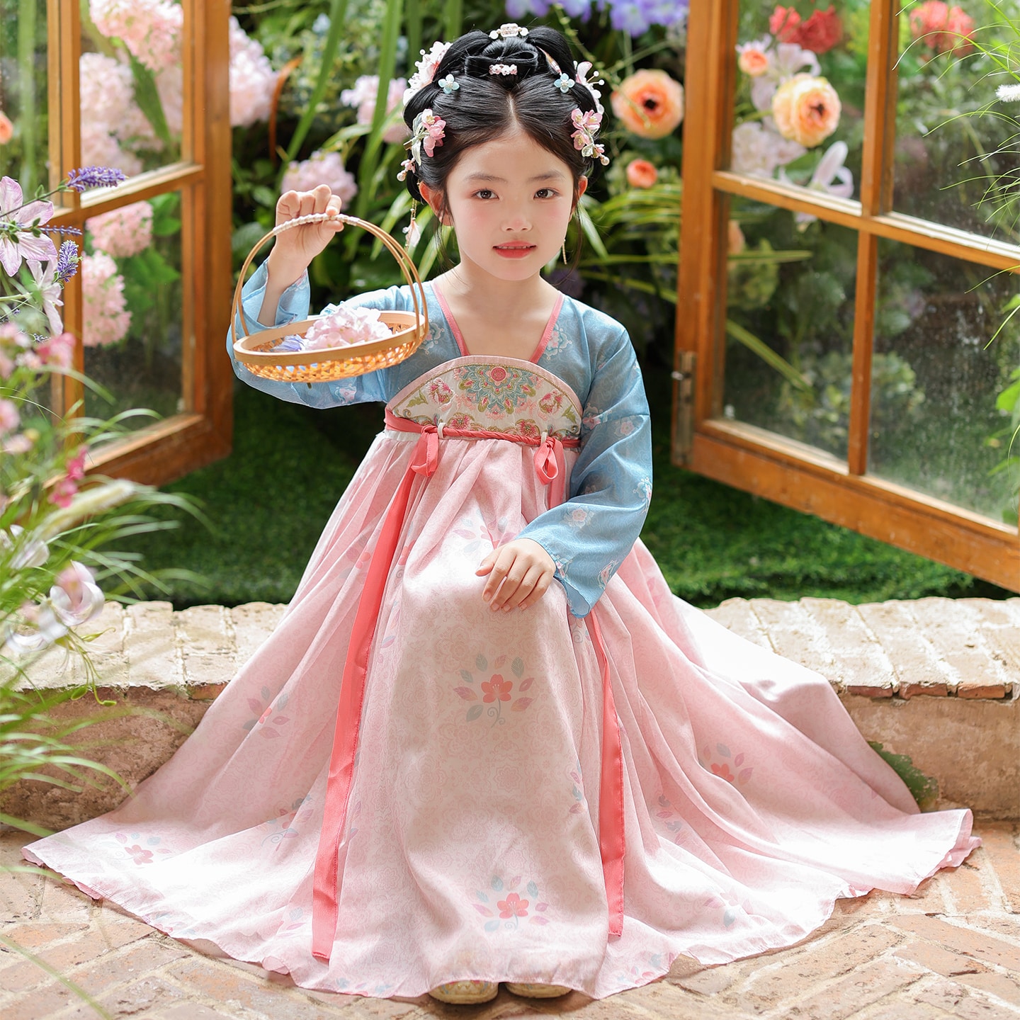汉服女童秋季儿童古装2026新款小女孩国风唐装绝美超仙古风连衣裙