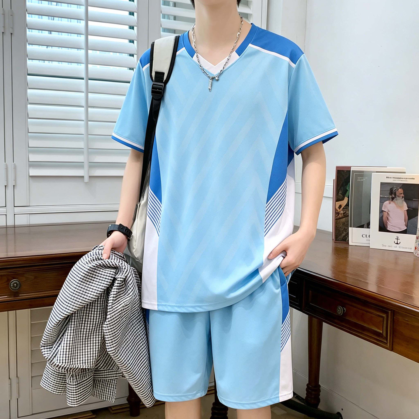 V领短袖t恤夏季冰丝短裤运动套装男夏季青少年学生跑步训练篮球服