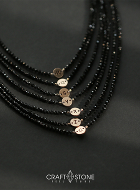 字母尖晶石choker颈链