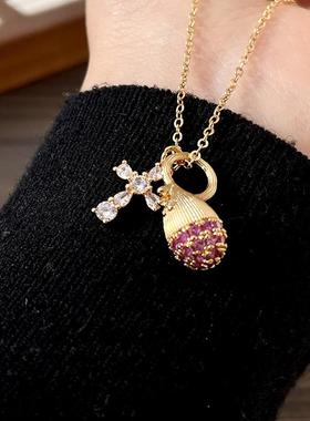 甜酷风辣妹拉丝松果十字架吊坠