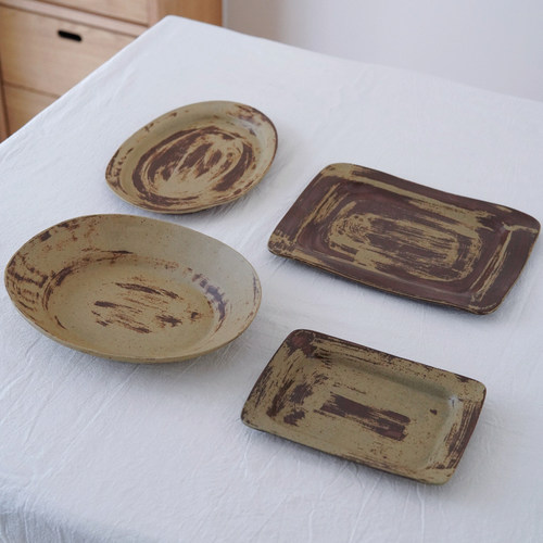 秋野家陶泥刷釉复古餐盘