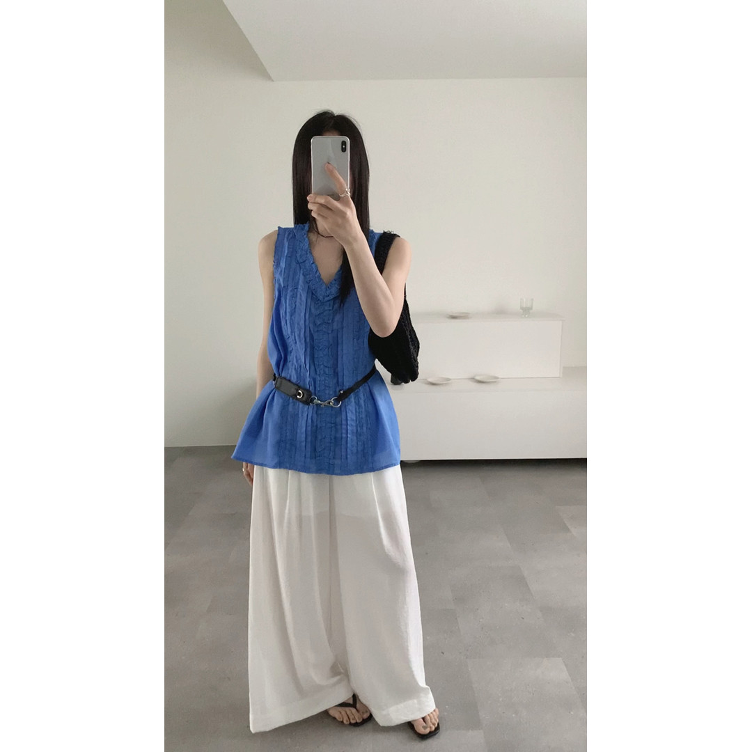 香丽迪2026夏季韩系甜美木耳边V领无袖小衫女短款宽松减龄上衣