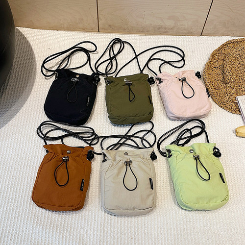 韩版文艺手机包复古迷你轻便逛街小包原创新款休闲百搭男女斜挎包