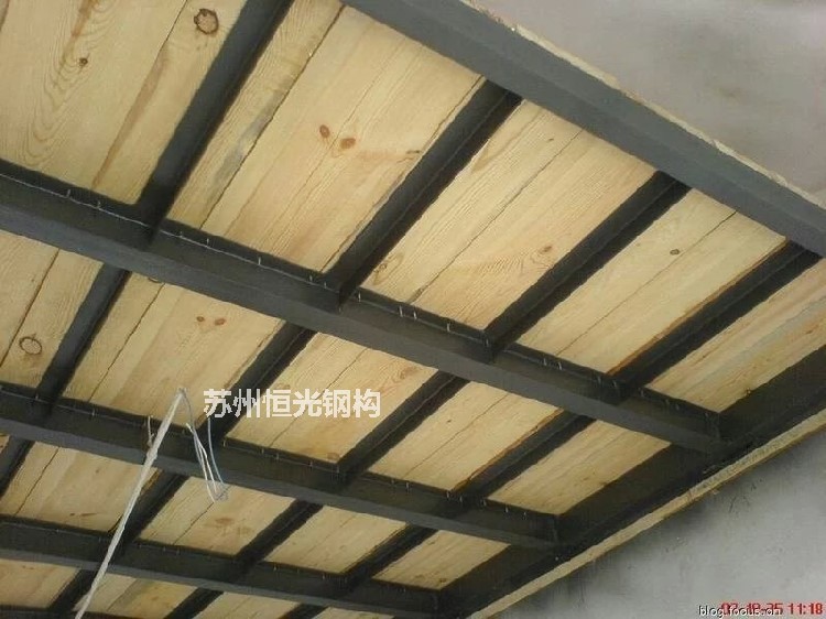 苏州货架平台彩钢房 钢结构旋梯图片
