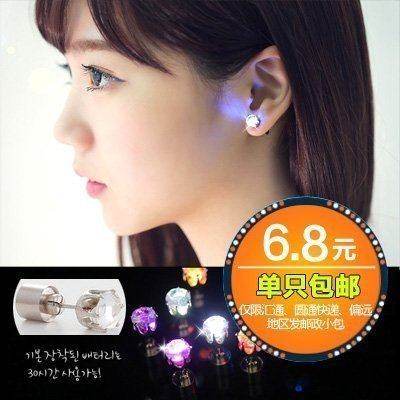发光耳钉2024潮男女情侣耳环K歌酒吧led个性精致闪光耳饰时尚礼品