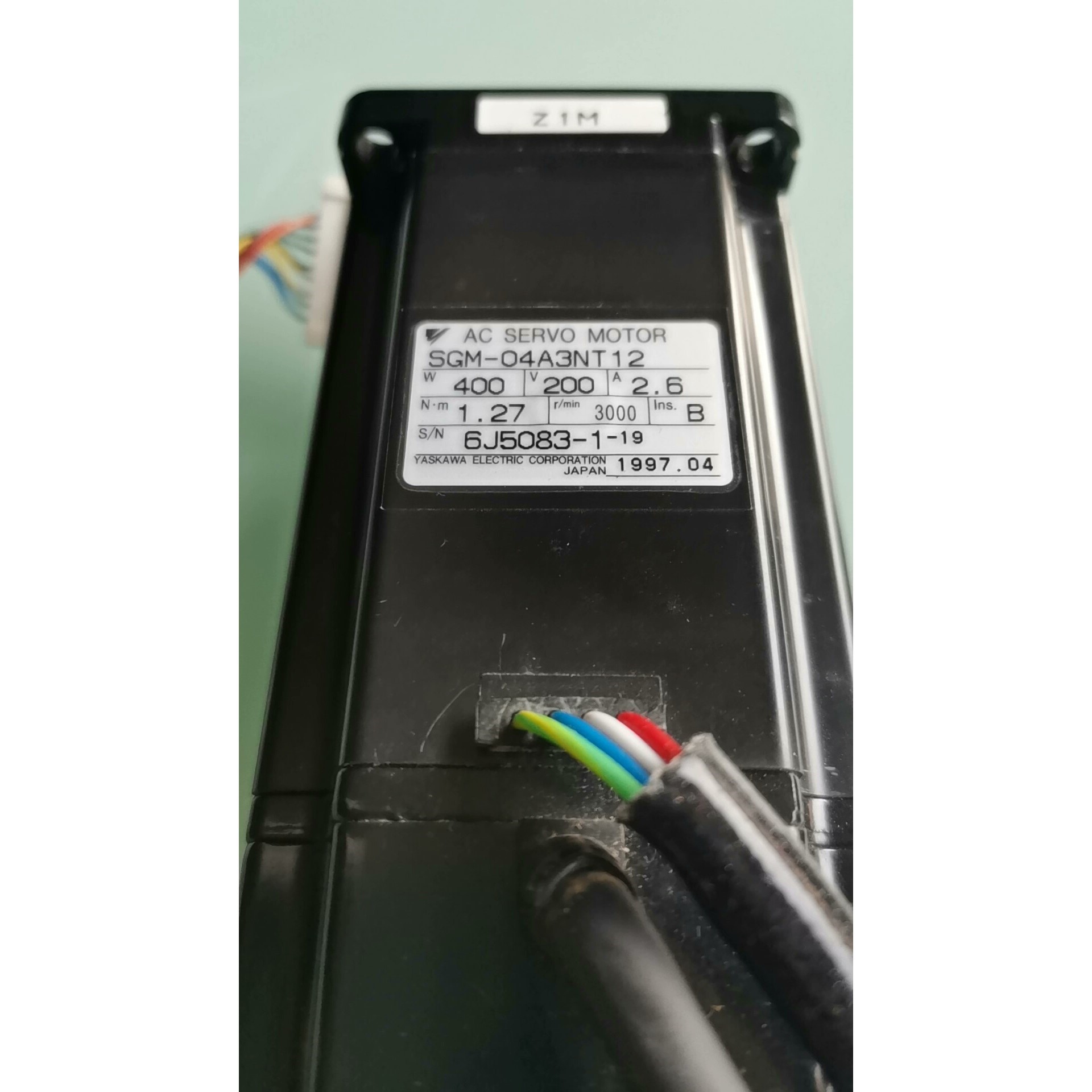 安川AC伺服电机SGM-04A3NT12,400W功率,20