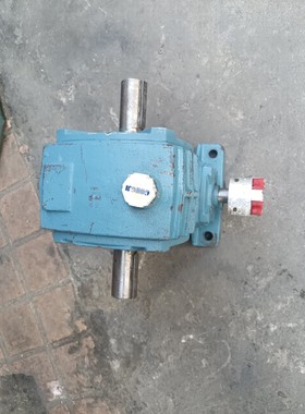 台湾品牌减速箱,TKB80-D.,80型比速1/10,双出轴