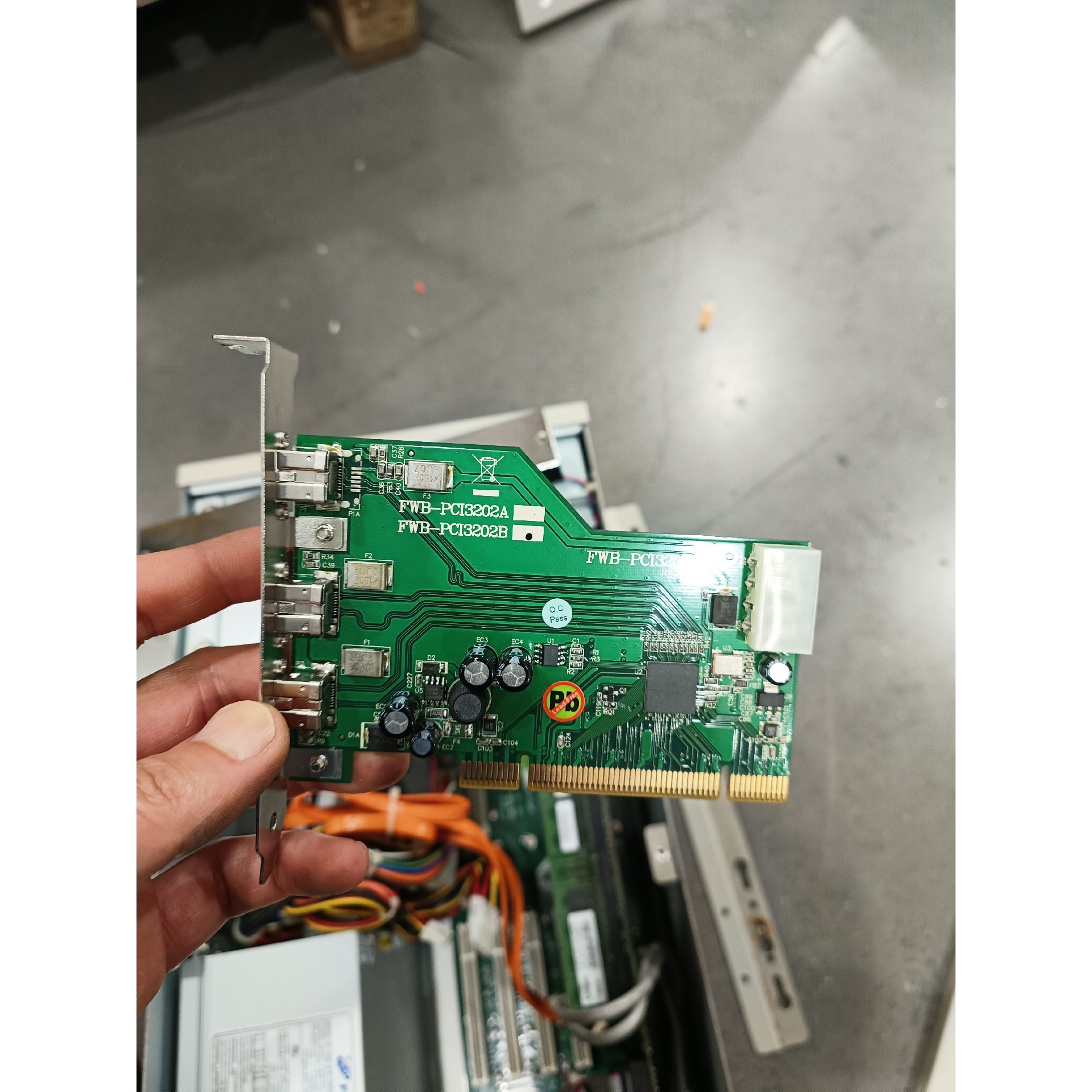 采集卡FWB-PCI3202A, FWB-PCI3202B拆