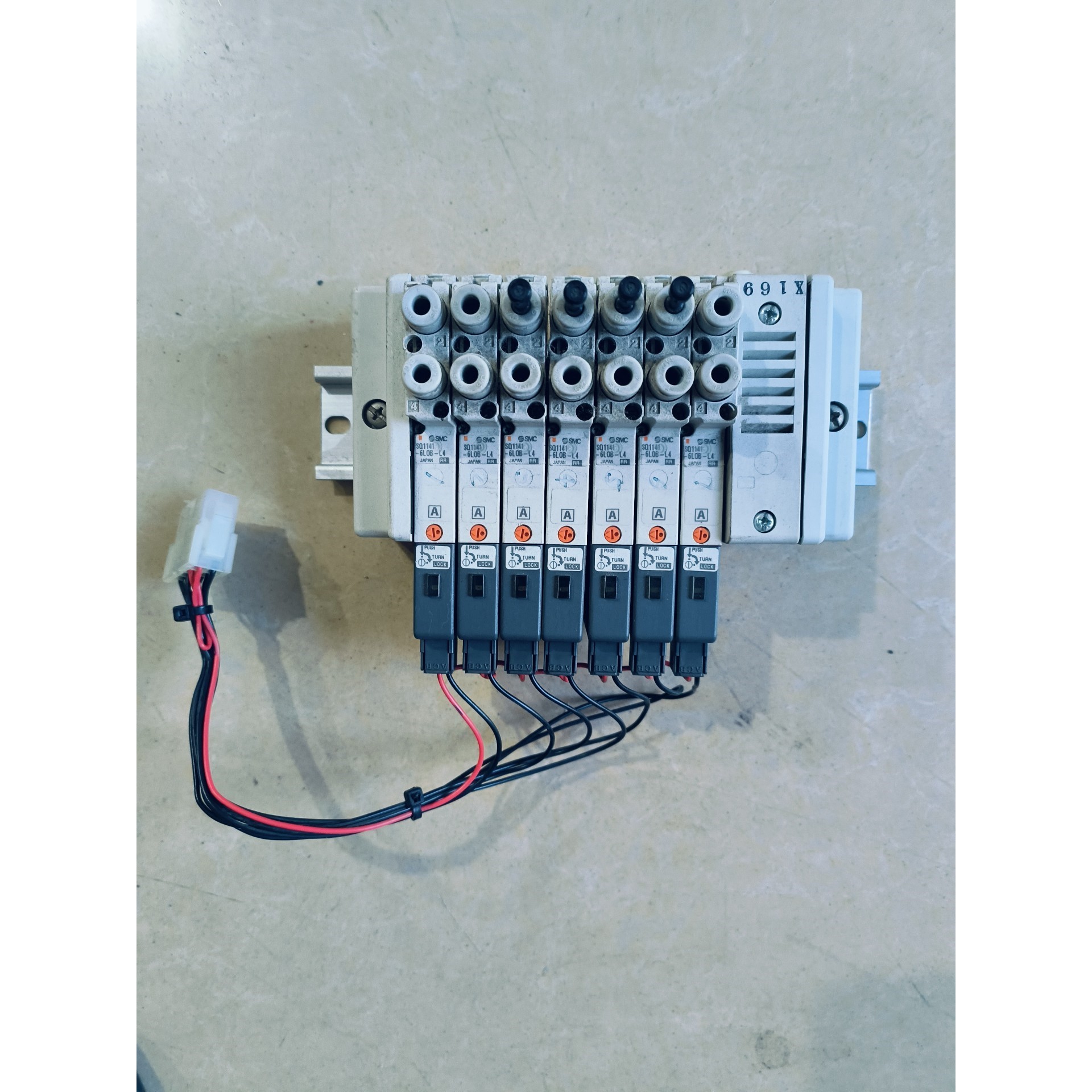 电磁阀SQ1141-6L0B-L4单控电磁阀,拆机件,