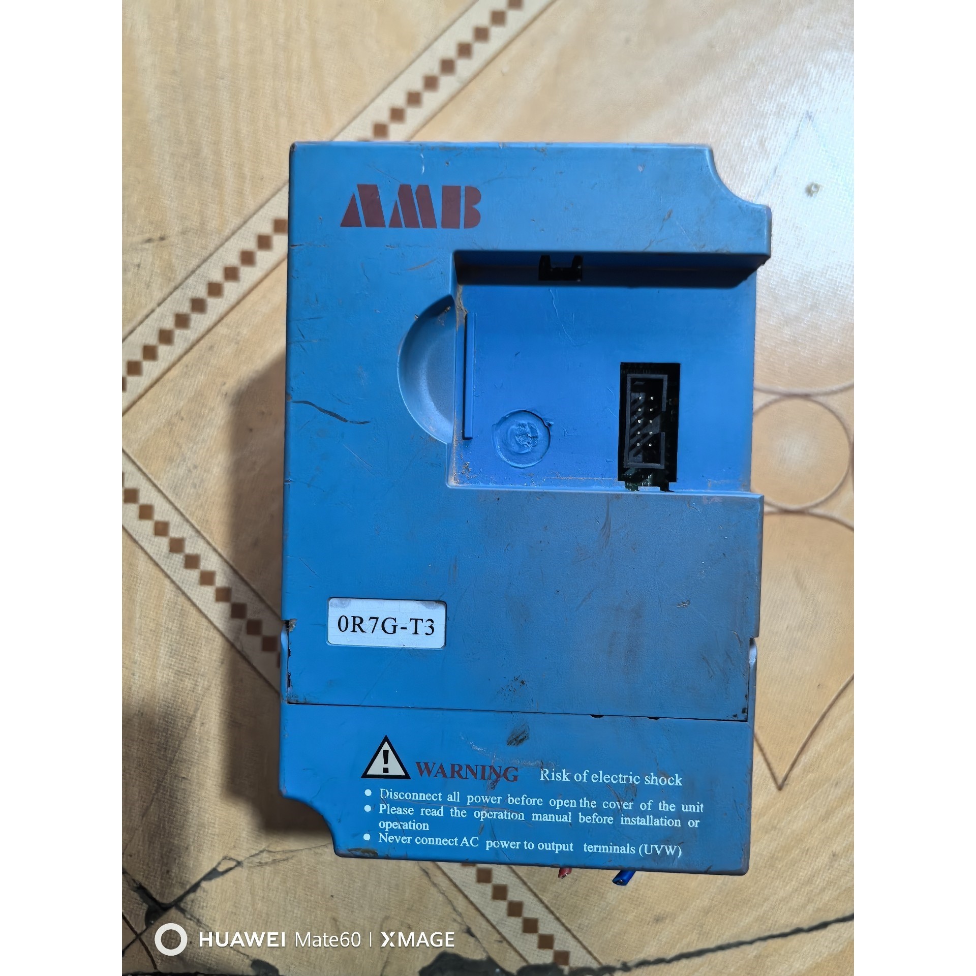 AMB变频器 AMB100-0R7G-T3  0.75KW