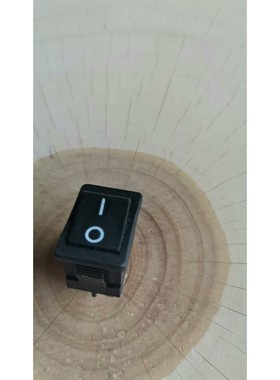 黑色船型开关,型号XW-601,250V,6A,耐用可靠