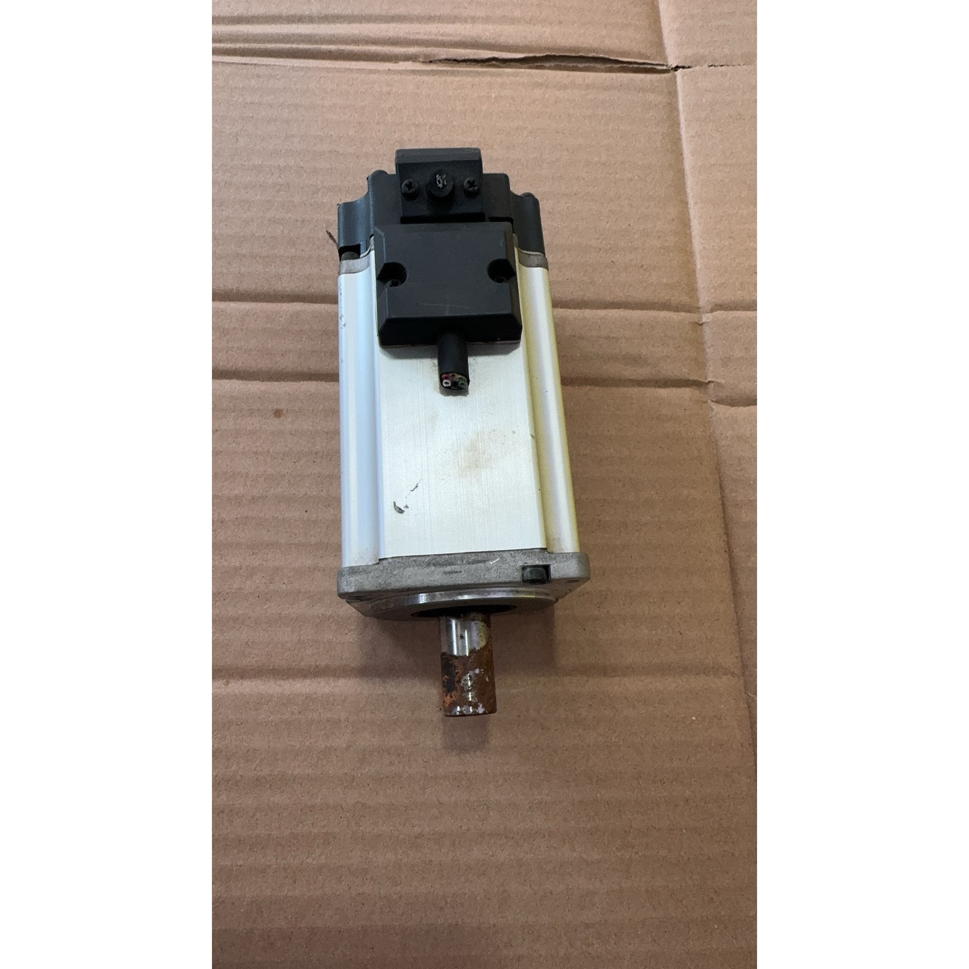 伺服电机MHMD042G1C,拆机一台,200