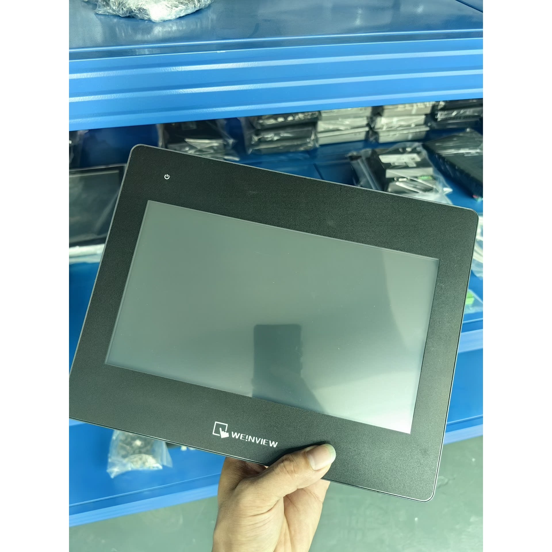 威纶通10寸触摸屏 型号cMT1107X