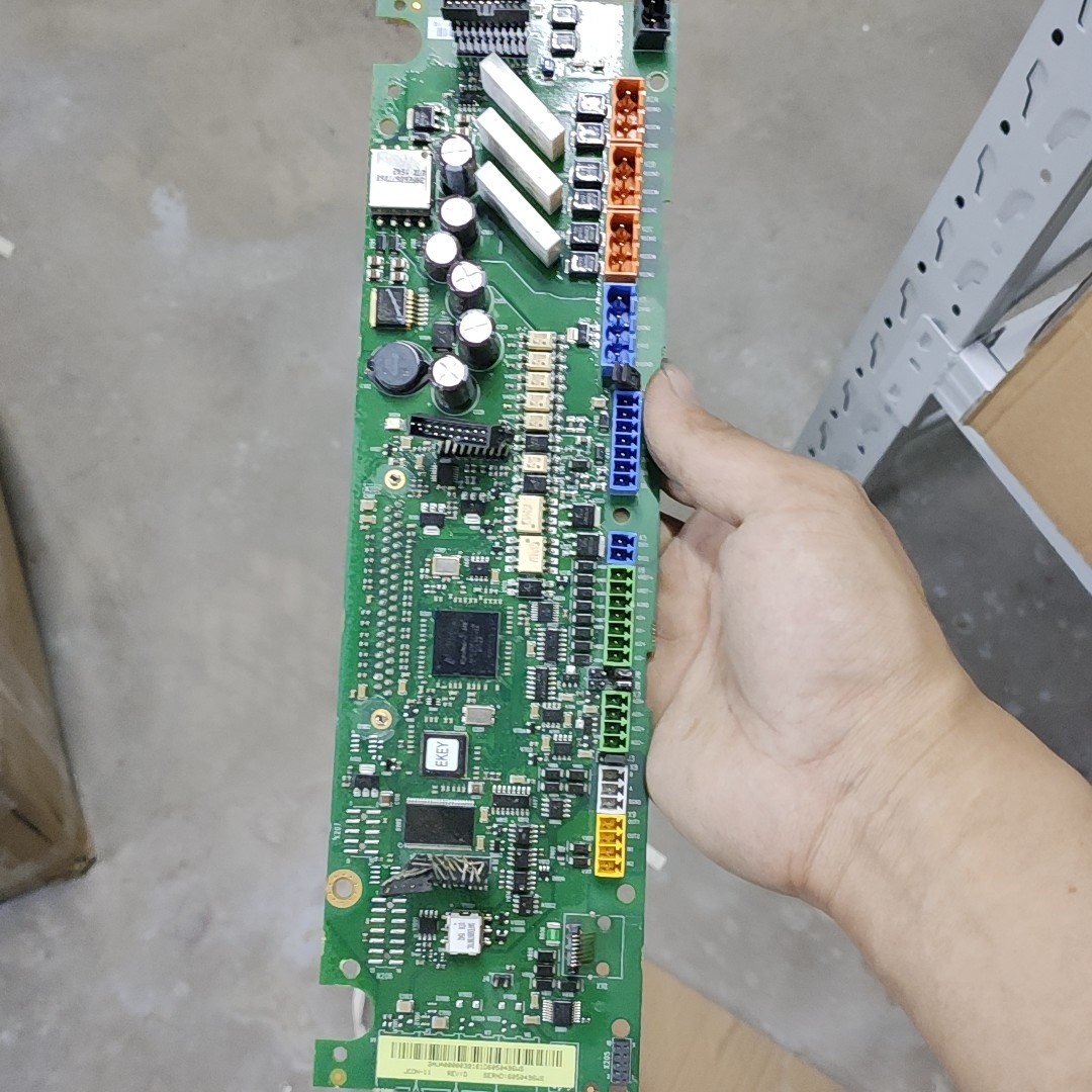 JCON-11 变频器配件主板功能包好接口插头运输有损