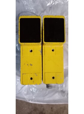 2台2手S|CK西克电光传感器,WSU26/2一133,另1