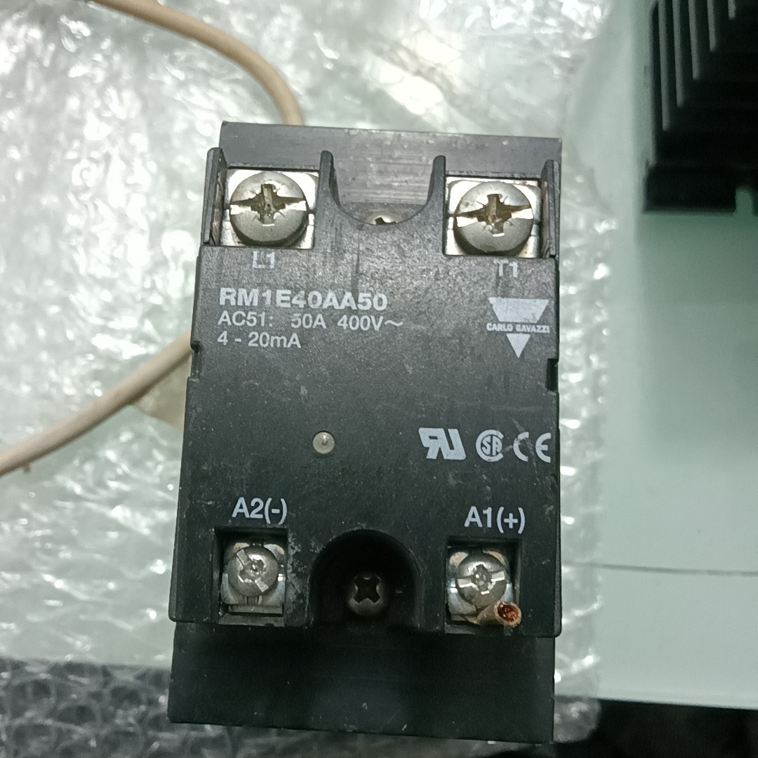 进口瑞士佳乐固态继电器 RM1A40D50,直流控交流,拆机