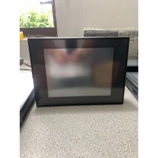 二手基恩士VT3-S10触摸屏原装拆机9成新,实物拍摄如图,