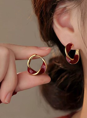 925银莫比乌斯耳环轻奢高级2026马过新年耳钉红色女耳饰