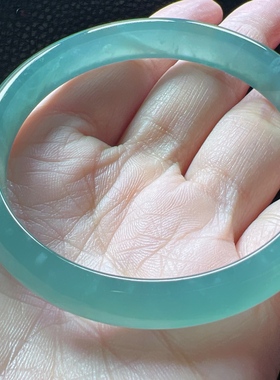 天然翡翠A货冰晴水手镯，56-57圈，无纹裂，56.8-9.0-6.1，31.31g