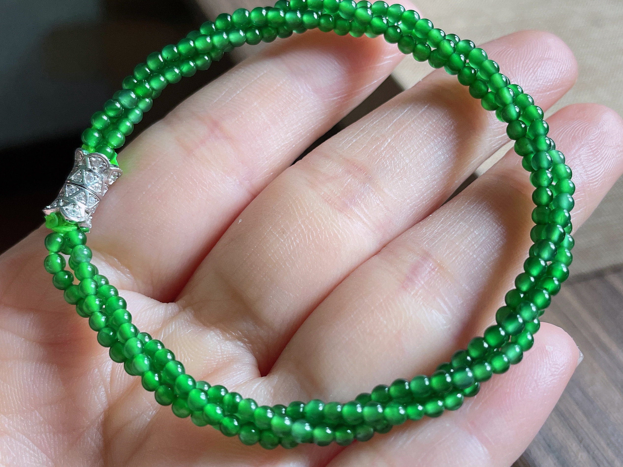 天然翡翠A过冰种正阳绿小米珠麻花手链，扣头925银镶嵌，两用款