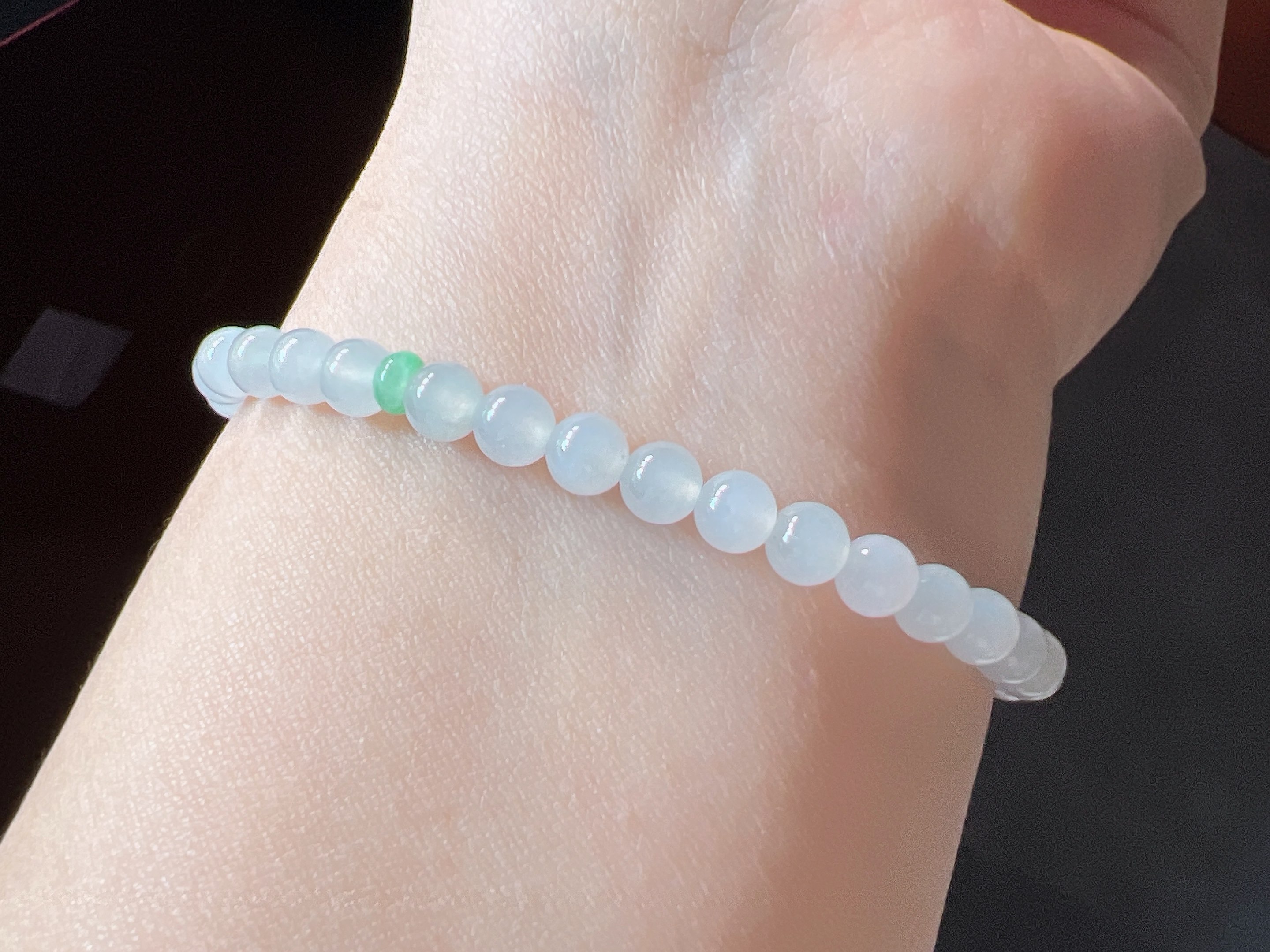 缅甸天然翡翠A货白冰手链，卡4.9，配一颗绿色算盘珠，很清爽的,珠宝/钻石/翡翠,手链/手串,淘宝优惠券,粉丝福利购,淘宝优惠卷