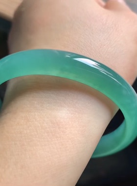 天然翡翠A货冰湖水绿手镯，56-57圈，冰糯种56.6-9.8-6.5，35.02g