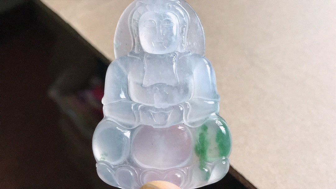 缅甸天然翡翠A货冰飘花正装观音55.1-36.3-5.3，手握宝瓶，19.16g