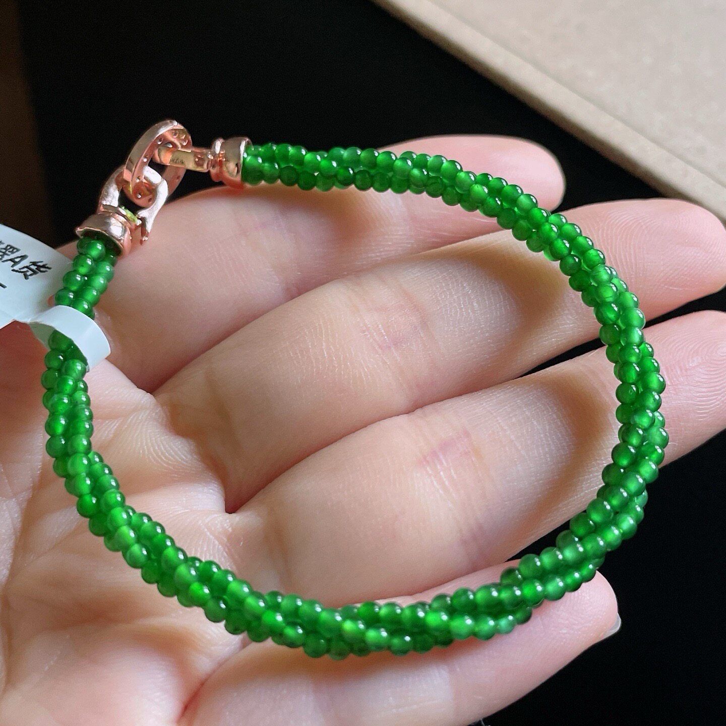 天然翡翠A货冰绿麻花手链，小米珠麻花手链卡2.2手围14-17可以带