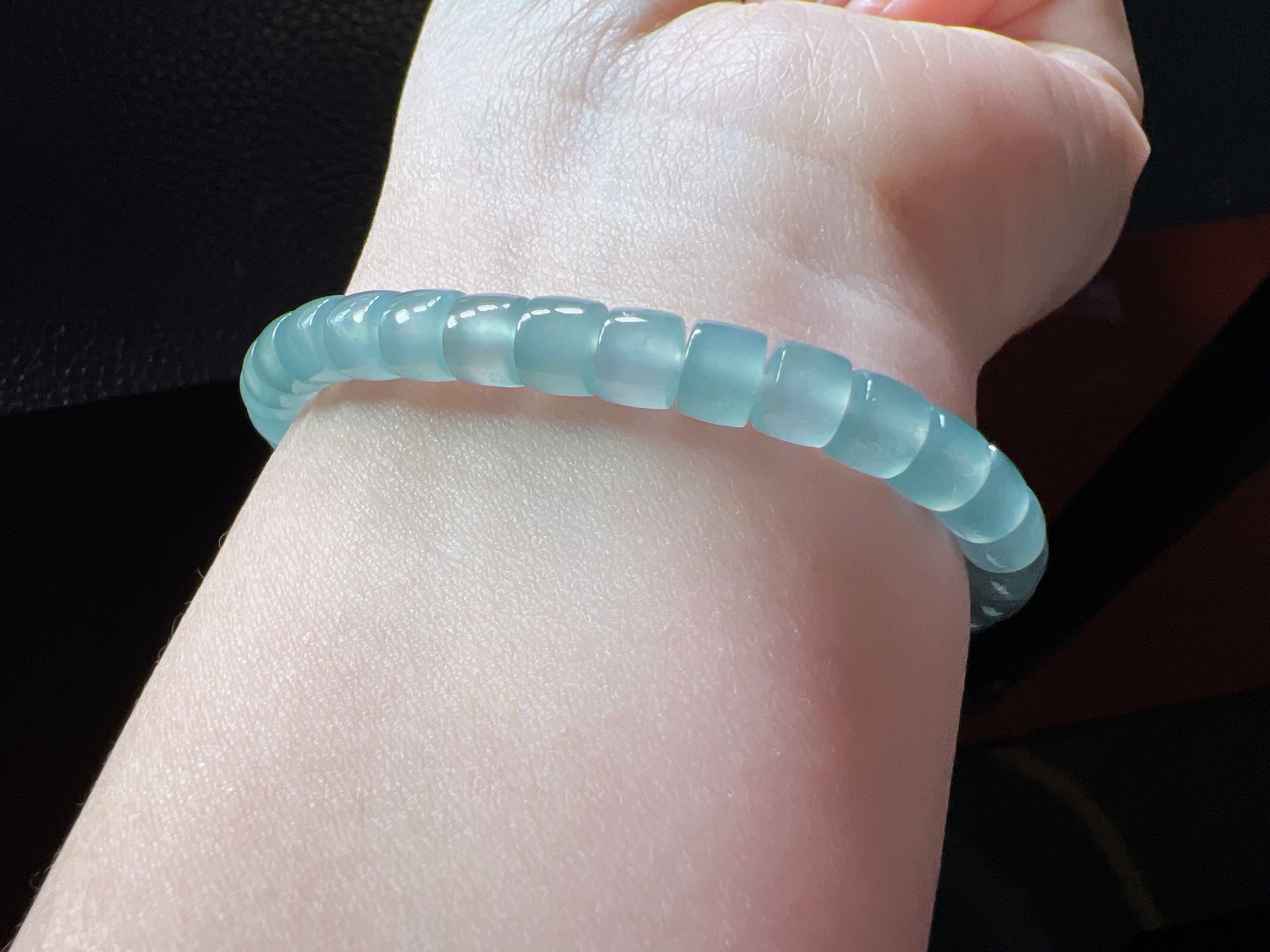 天然翡翠A货冰蓝归圆手串冰透起光6.0-3.4，36颗手围15-19可以戴