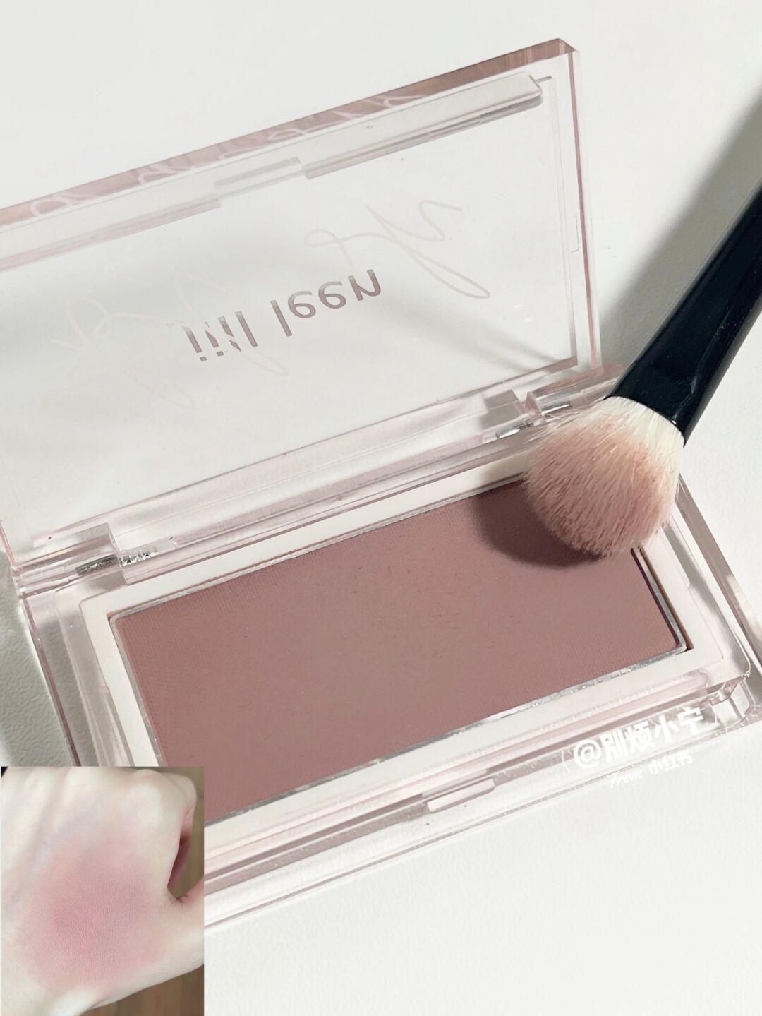 低饱和烟熏灰粉豆沙清冷味拿捏 jill leen腮红红豆眼影哑光便携