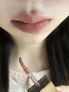 灰调裸粉色 伪素颜氛围感没谁了 girlcult唇釉盐霜玫瑰白开水口红