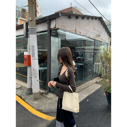 希宥HOUSE 秋上新吊带无袖减龄背心+荷叶边针织开衫两件套套装