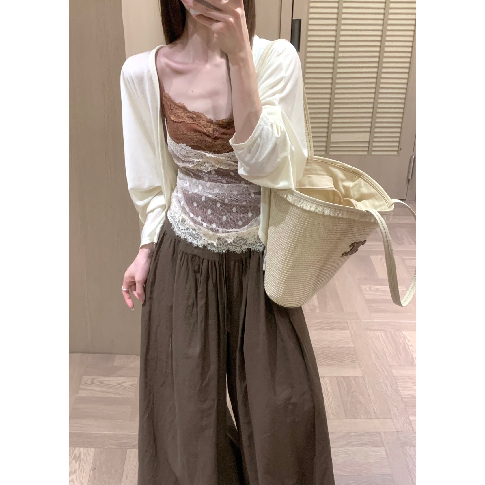 希宥HOUSE 蕾丝极简慵懒防晒外套+显瘦百搭棉麻休闲裤+蕾丝背心