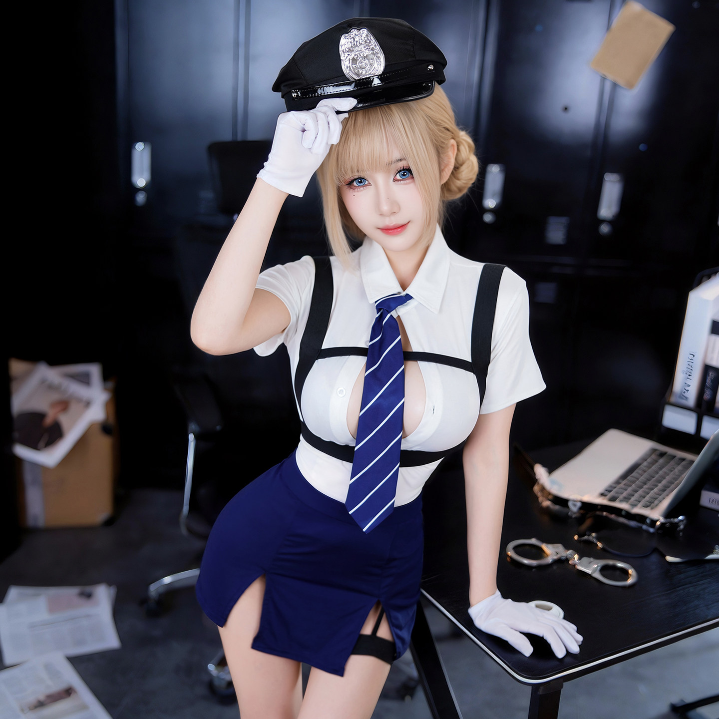 热辣兔子教官紧身束缚夜店制服包臀裙性感露胸兔女郎角色扮演套装
