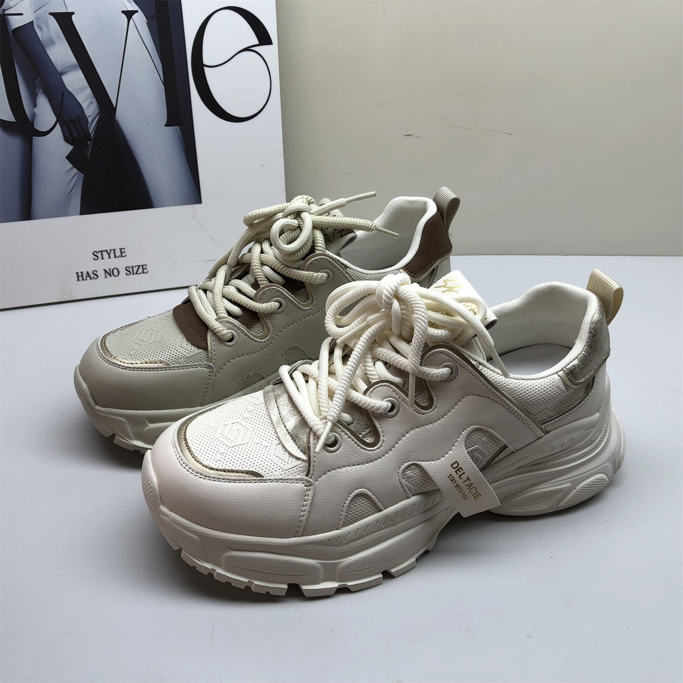 41码断码清仓女鞋加大码厚底复古老爹鞋女ins潮轻便百搭运动休闲