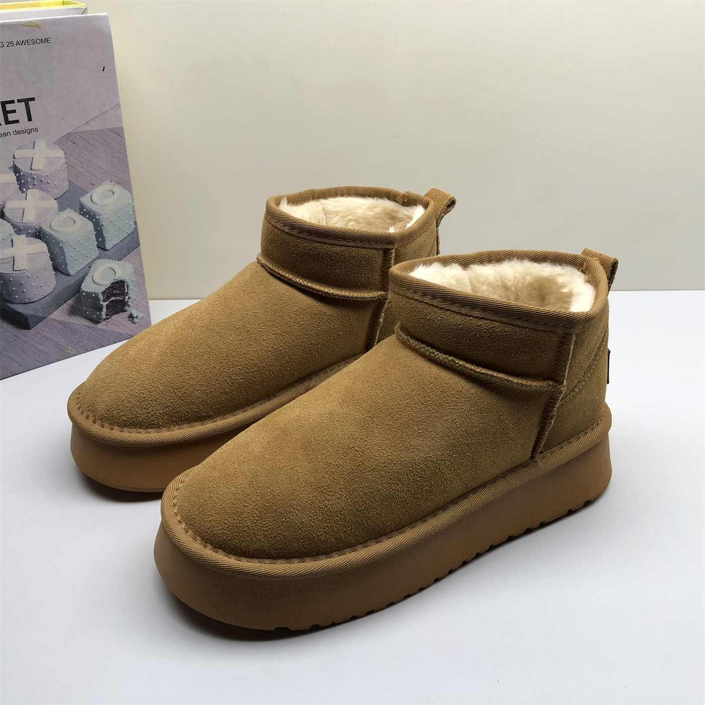 商场撤柜真皮女靴平底复古纯色牛皮圆头套筒雪地靴冬新款加厚保暖