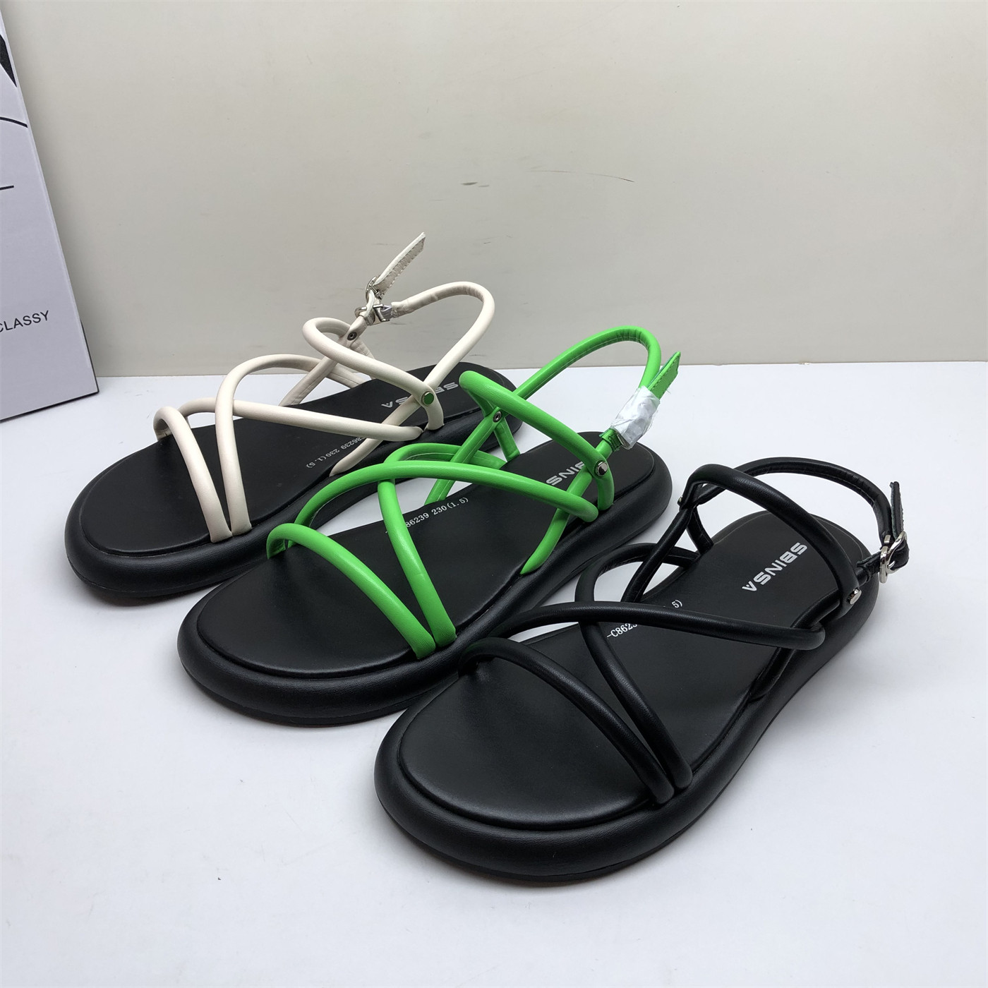 商场撤柜真皮夏季凉鞋女休闲风罗马绑带凉鞋女羊皮平底舒适百搭
