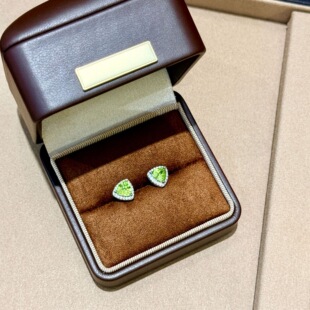 2026新款s925银满钻胖三角天然黄水晶爆闪耳钉女小众轻奢精致耳饰