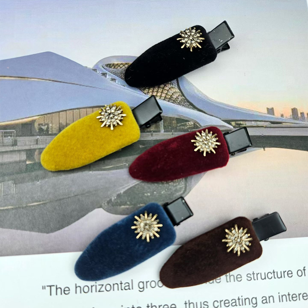 韩国进口秋冬季发饰简约绒布侧边夹水钻花朵发夹刘海夹碎发夹发卡